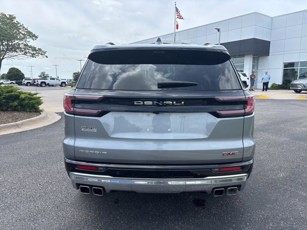 2024 GMC Acadia Denali