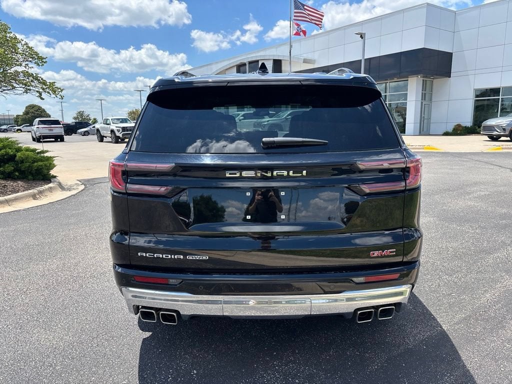 2025 GMC Acadia Denali