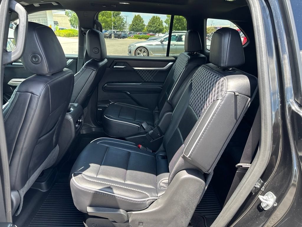 2025 GMC Acadia Denali