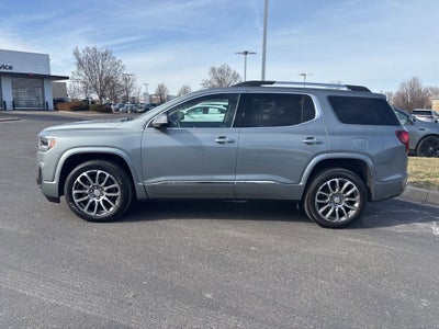 2023 GMC Acadia Denali