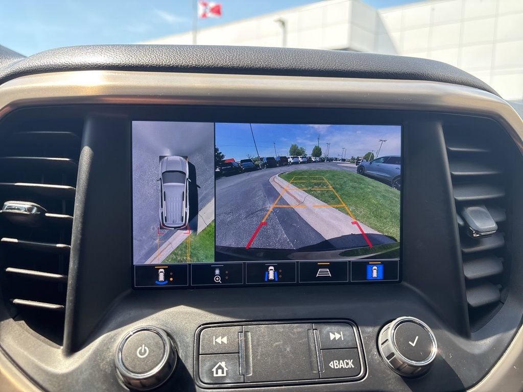 2022 GMC Acadia Denali