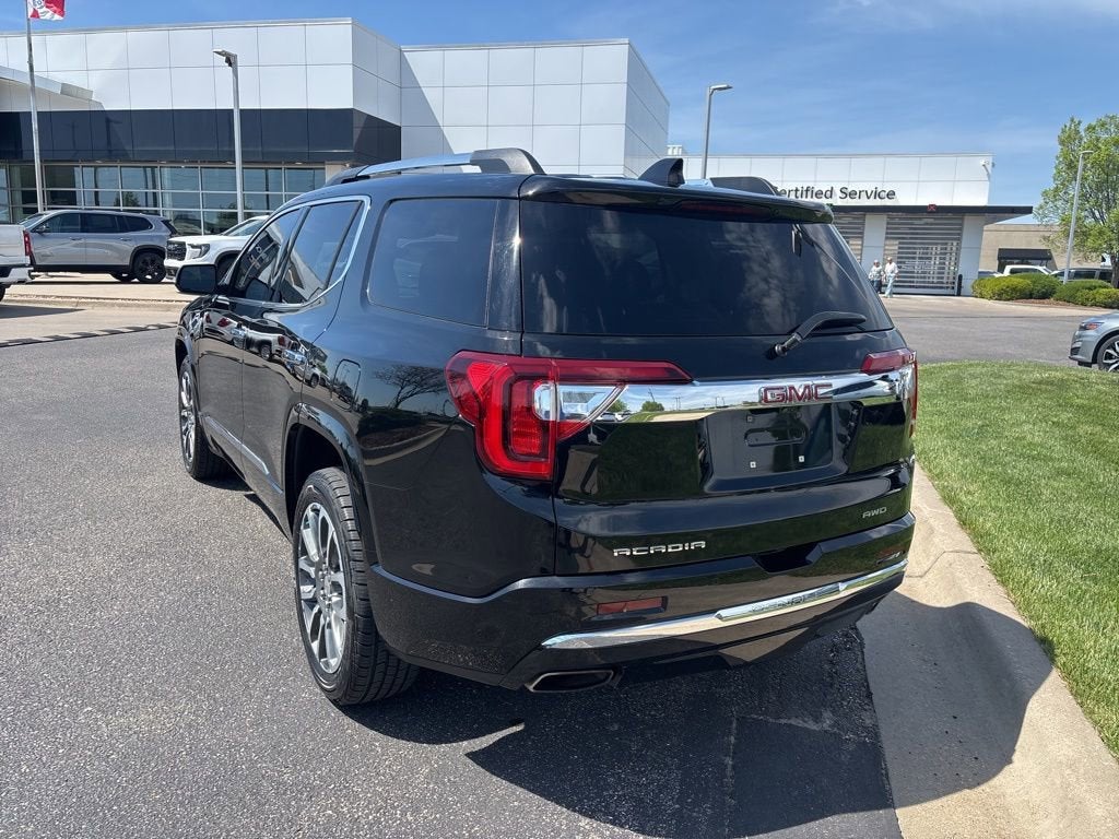 2022 GMC Acadia Denali