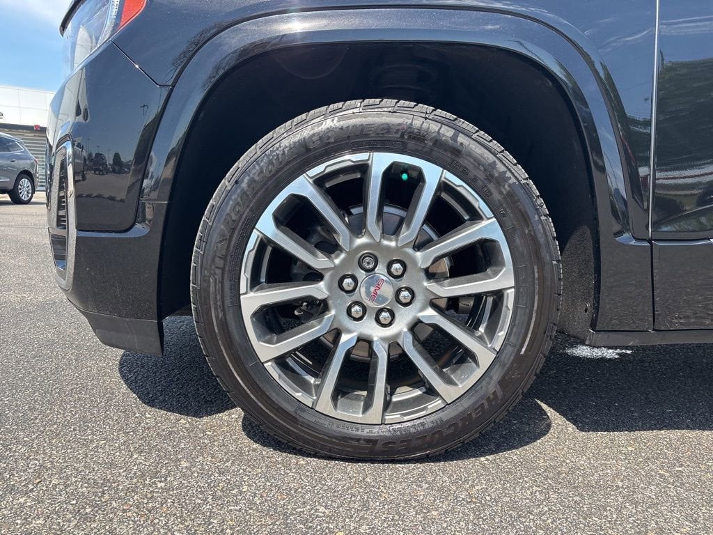 2022 GMC Acadia Denali