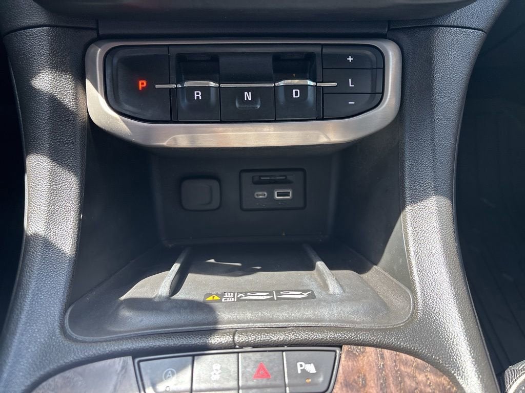 2022 GMC Acadia Denali