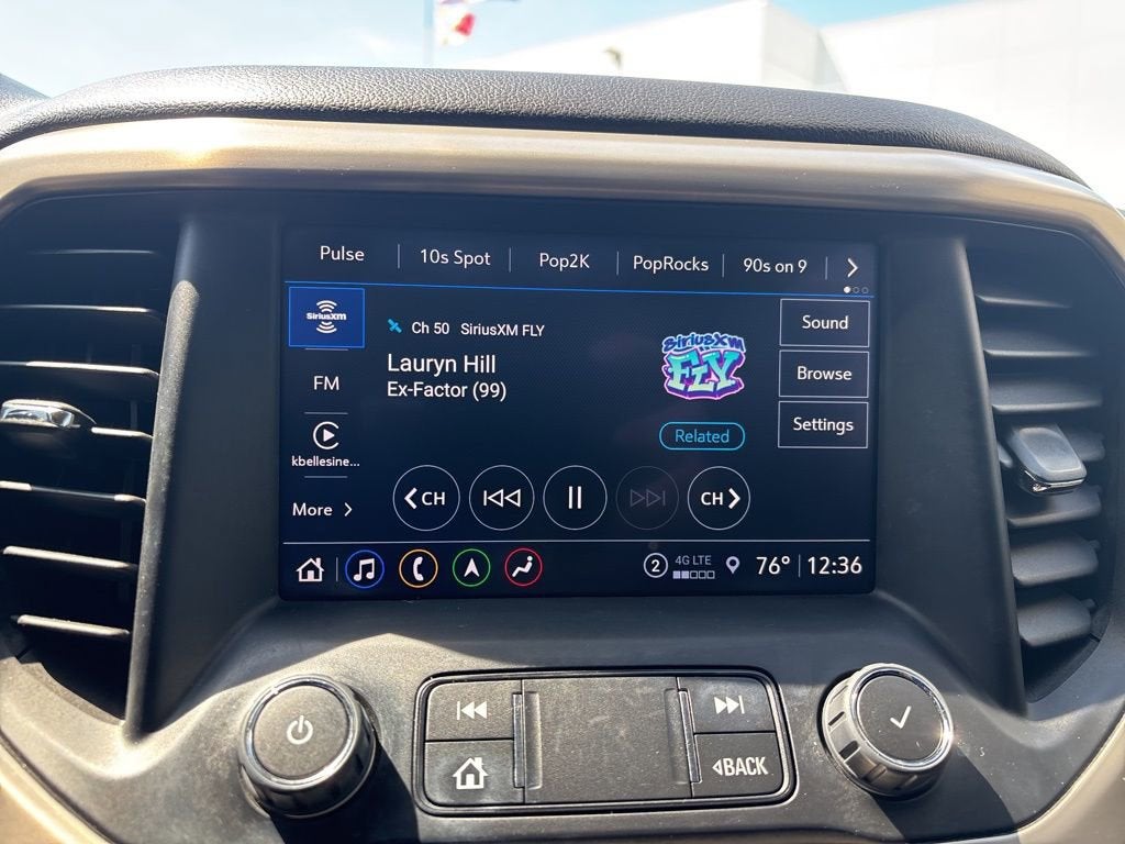 2022 GMC Acadia Denali