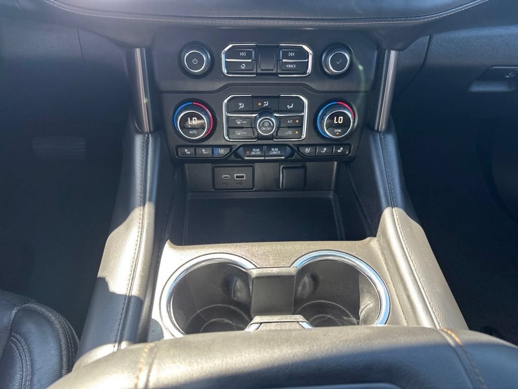 2023 Chevrolet Suburban High Country