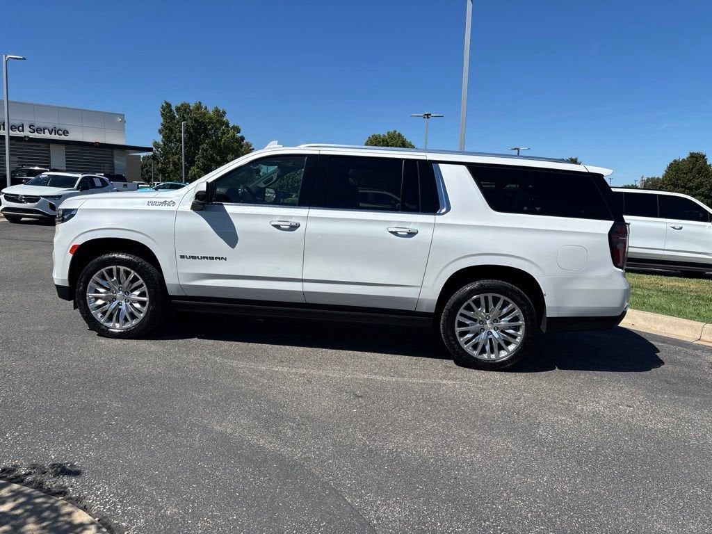 2023 Chevrolet Suburban High Country