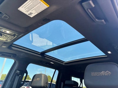 2023 Chevrolet Suburban High Country