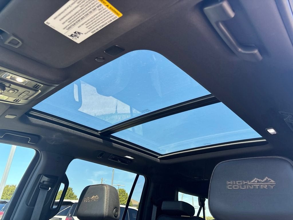 2023 Chevrolet Suburban High Country