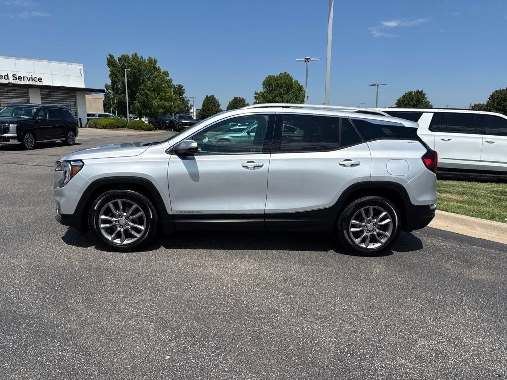 2022 GMC Terrain SLT