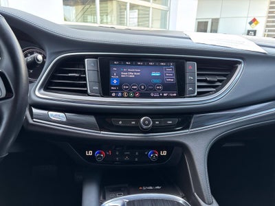 2022 Buick Enclave Essence