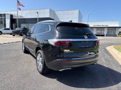 2022 Buick Enclave Essence
