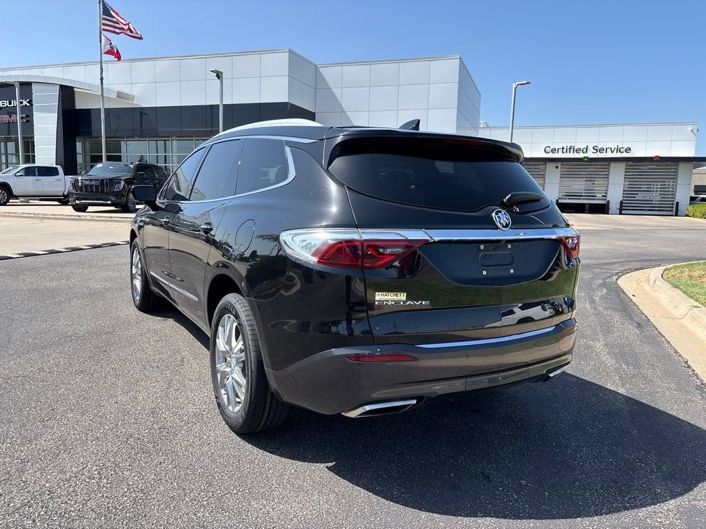 2022 Buick Enclave Essence