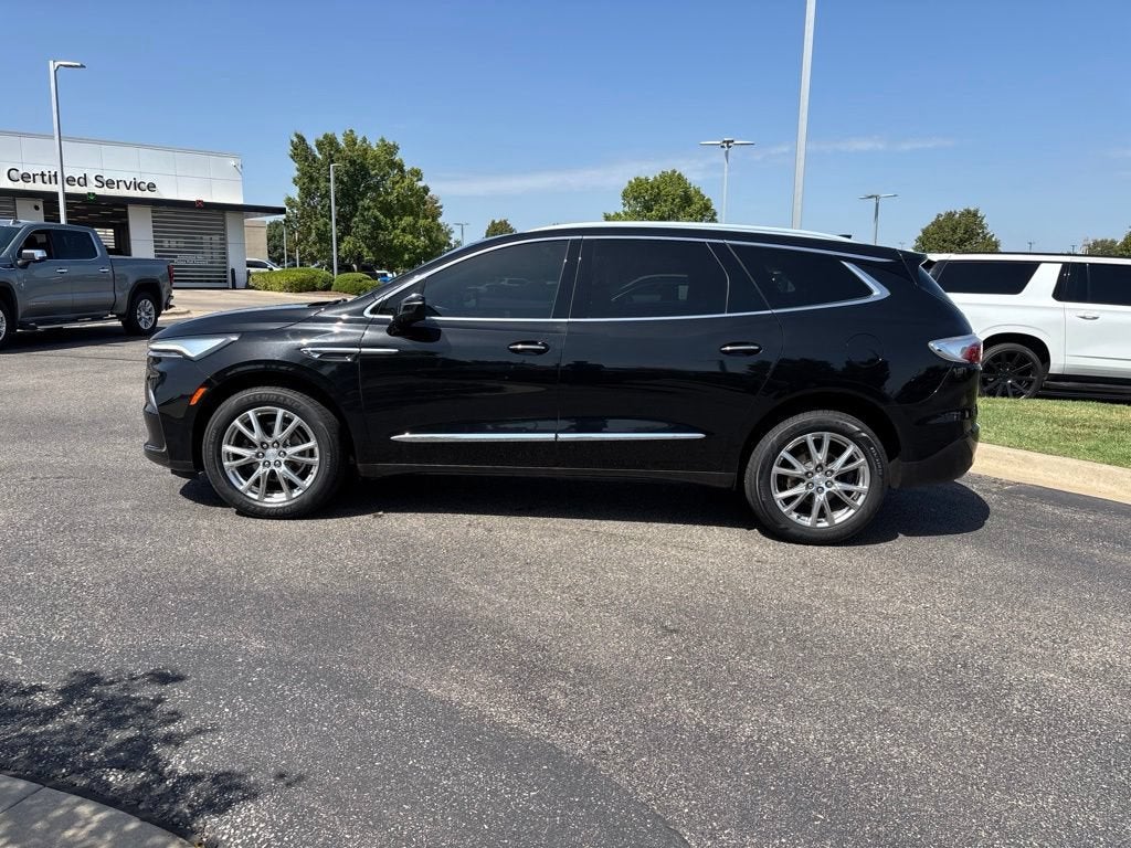 2022 Buick Enclave Essence