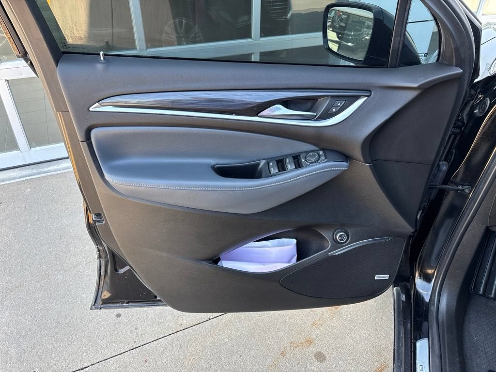 2022 Buick Enclave Essence
