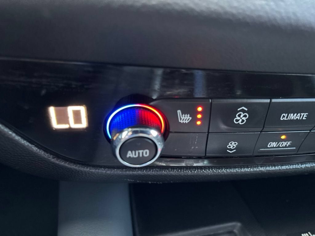 2022 Buick Enclave Essence