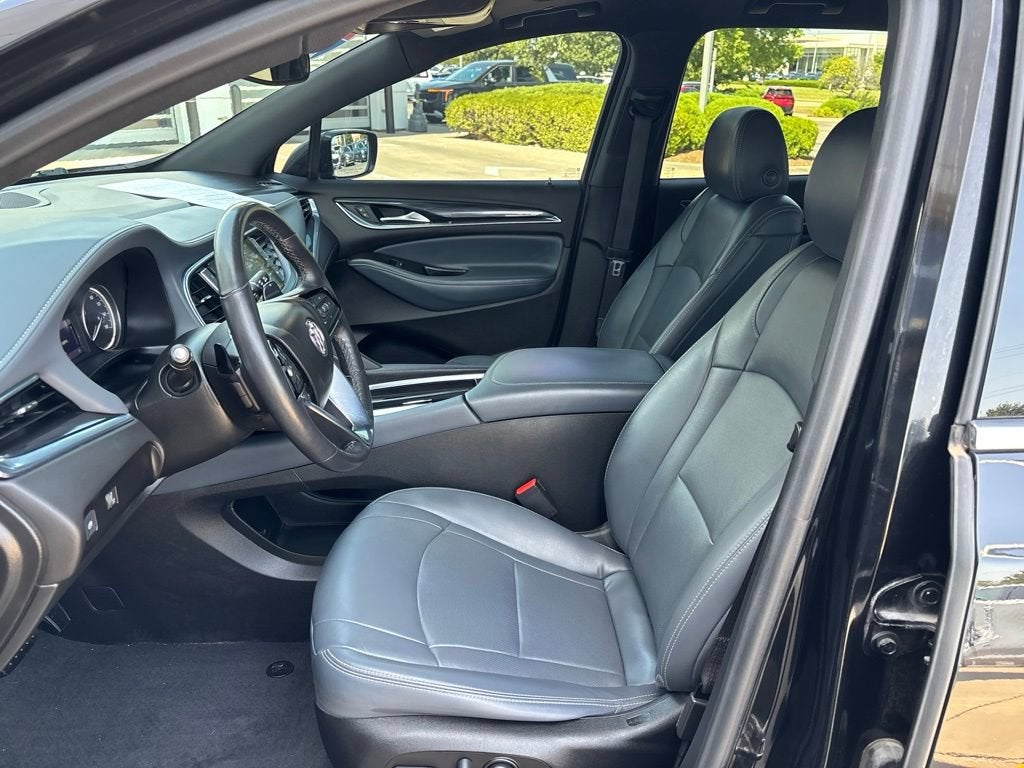 2022 Buick Enclave Essence
