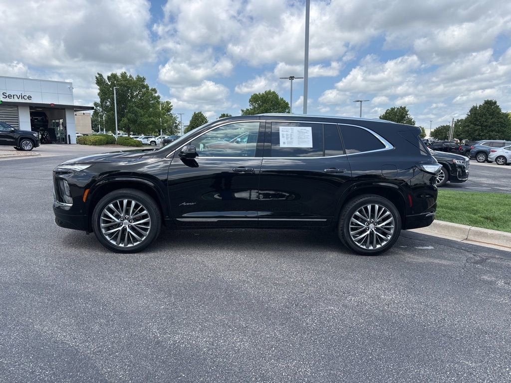 2025 Buick Enclave Avenir
