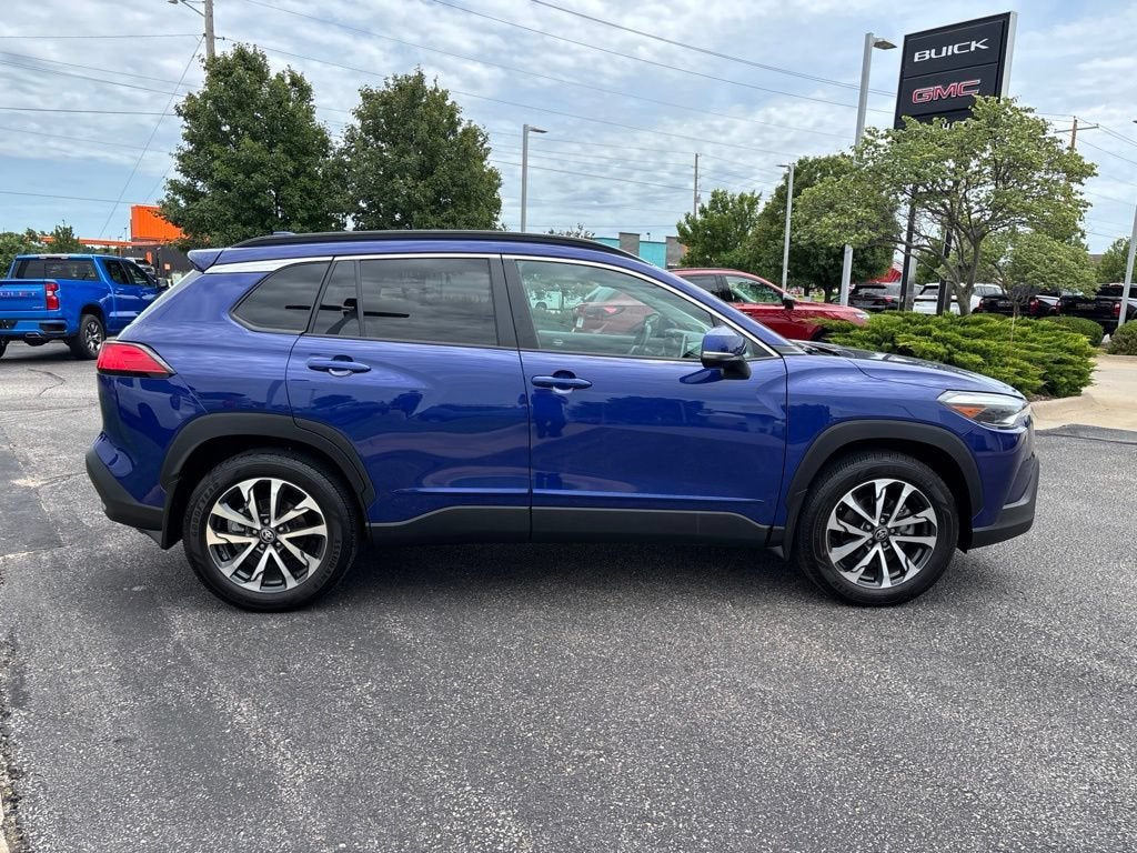 2022 Toyota Corolla Cross XLE