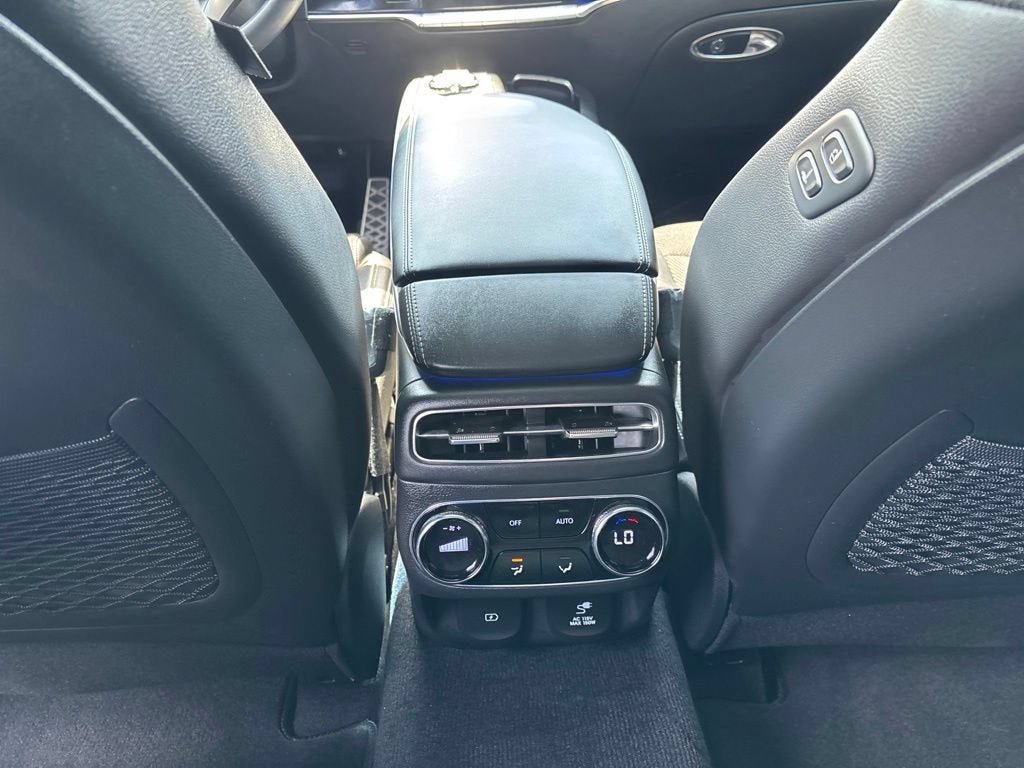 2025 Genesis GV70 2.5T
