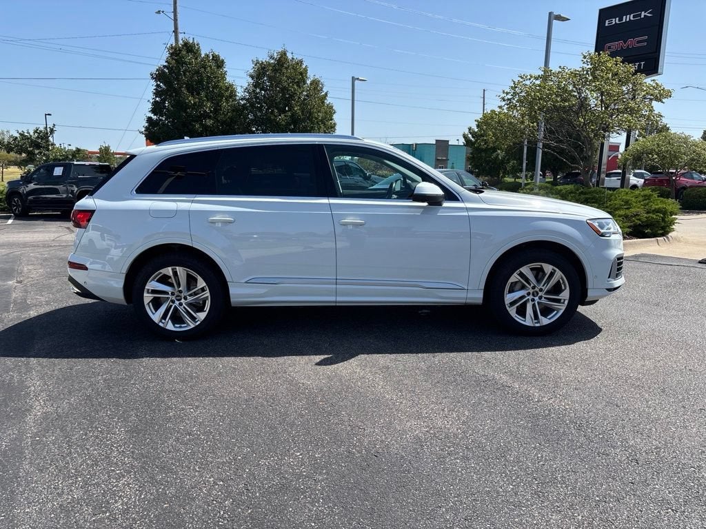 2022 Audi Q7 Premium