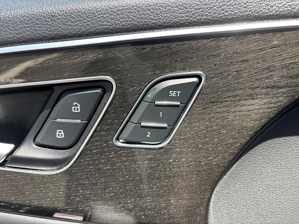 2022 Audi Q7 Premium
