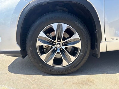 2023 Toyota Highlander Hybrid XLE