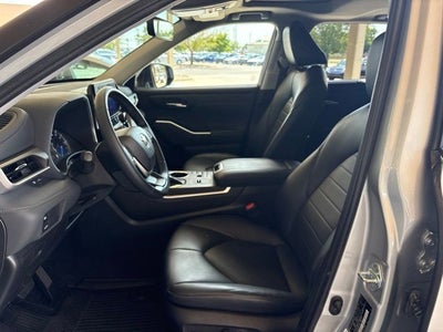 2023 Toyota Highlander Hybrid XLE