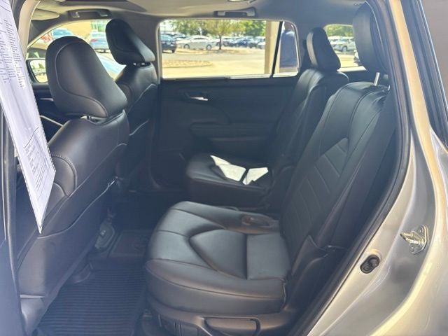 2023 Toyota Highlander Hybrid XLE