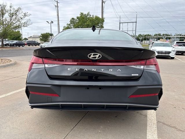 2025 Hyundai Elantra Hybrid SEL Sport