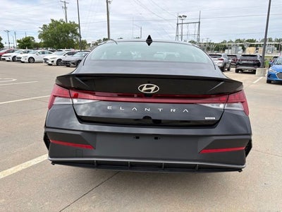 2025 Hyundai Elantra Hybrid SEL Sport
