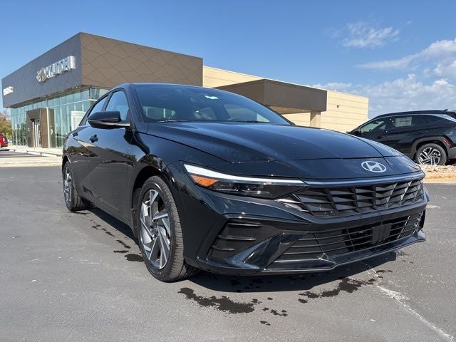 2025 Hyundai Elantra Hybrid Limited