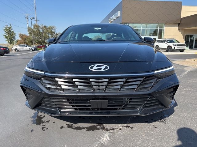 2025 Hyundai Elantra Hybrid Limited