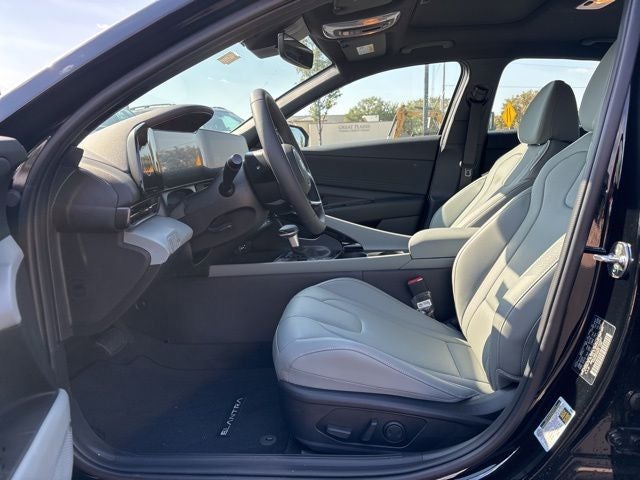 2025 Hyundai Elantra Hybrid Limited