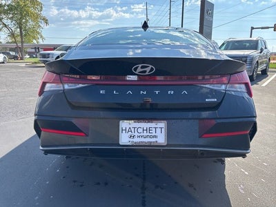 2025 Hyundai Elantra Hybrid Limited