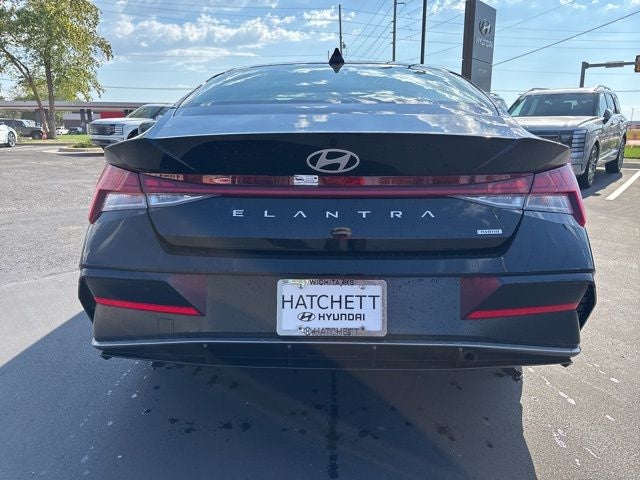 2025 Hyundai Elantra Hybrid Limited