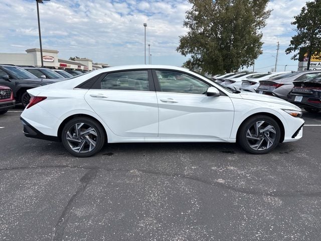 2025 Hyundai Elantra Hybrid Limited