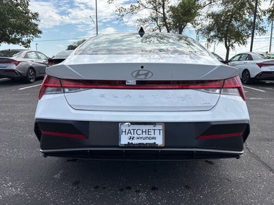 2025 Hyundai Elantra Hybrid Limited