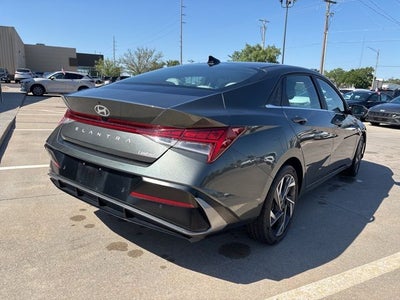 2024 Hyundai Elantra Limited