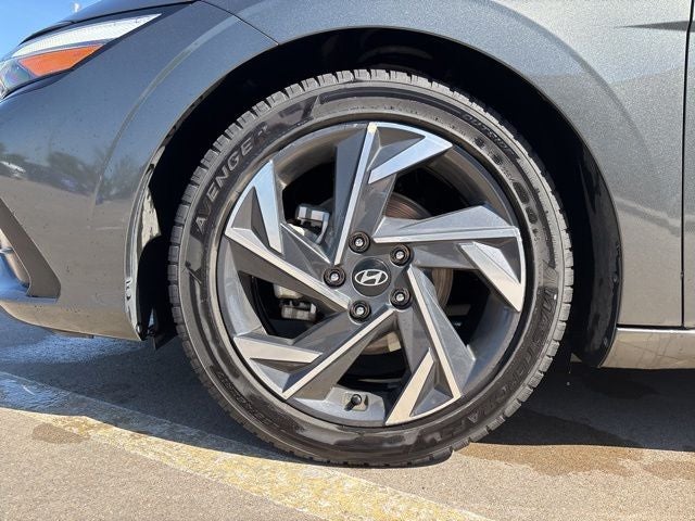 2024 Hyundai Elantra Limited