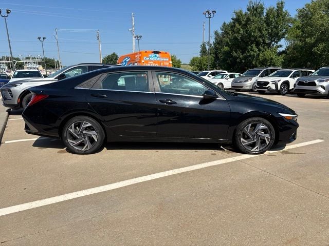 2025 Hyundai Elantra Limited