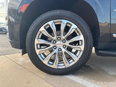 2023 GMC Yukon XL SLT