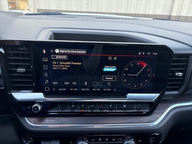 2025 GMC Sierra 1500 SLT