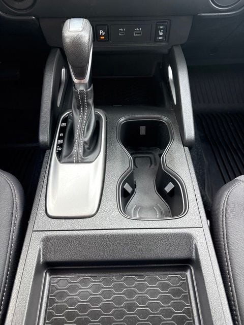 2024 Nissan Frontier SV SE