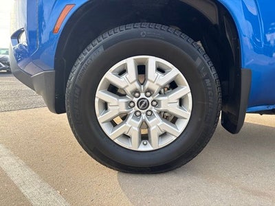 2024 Nissan Frontier SV SE