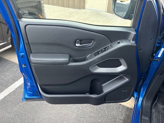 2024 Nissan Frontier SV SE