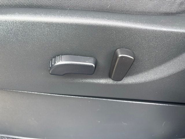 2024 Nissan Frontier SV SE