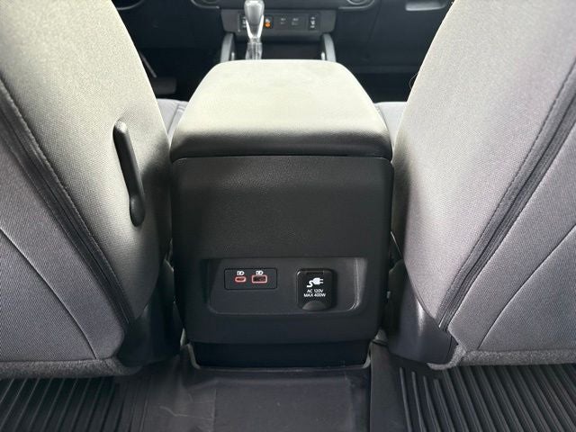 2024 Nissan Frontier SV SE