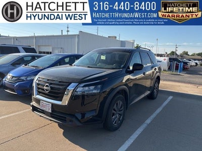 2024 Nissan Pathfinder SV