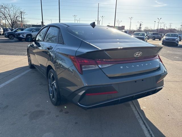 2025 Hyundai Elantra Hybrid SEL Sport